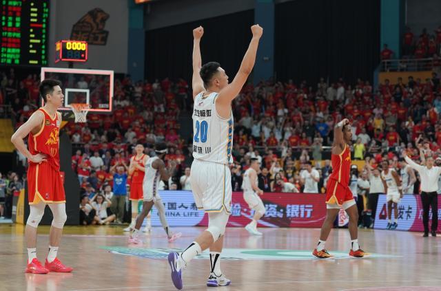 1747571509276040823.jpg (体育)(57)篮球——CBA总决赛第五场:浙江方兴渡对阵北京北汽+XxjpseC007495_20250517_PEPFN0A001.jpg